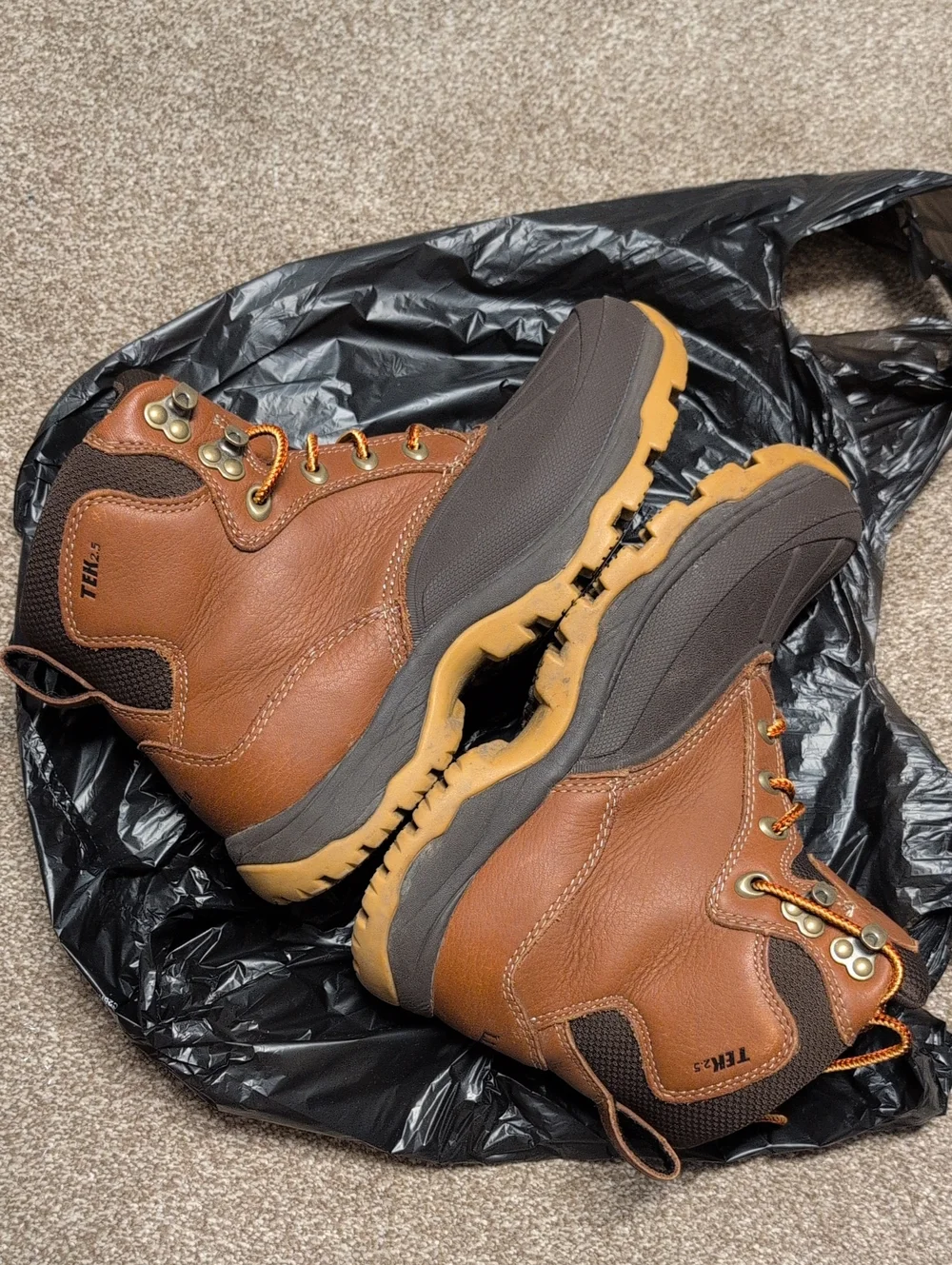 LL Bean Storm Chaser Tek 2.5 Primaloft Leather Duck Boots